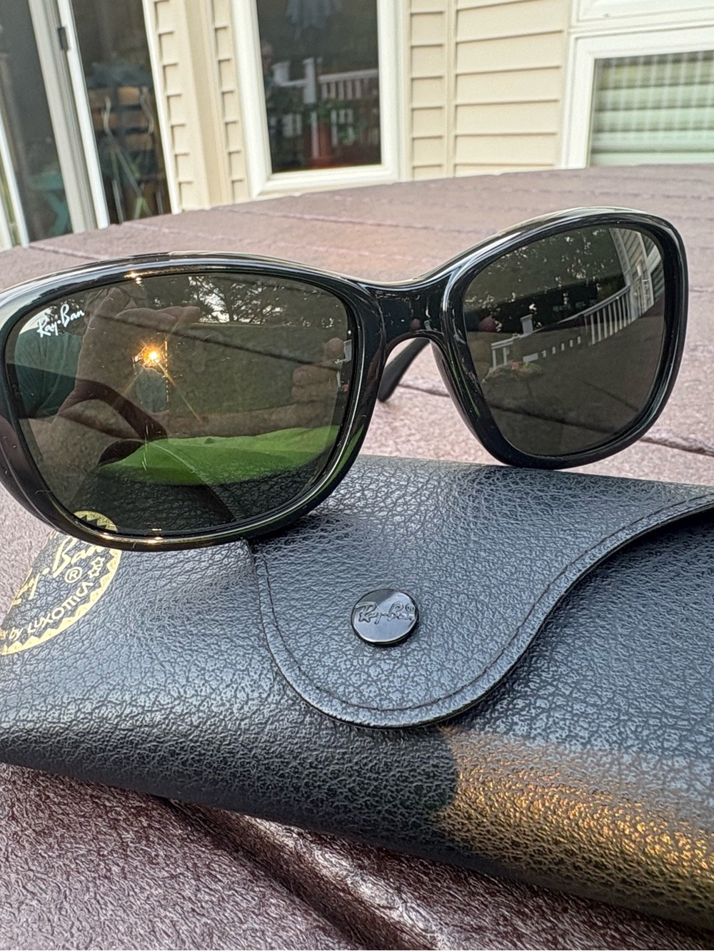 Ray-Ban Black Frame Sunglasses with Black Case / the Jackie Ohh